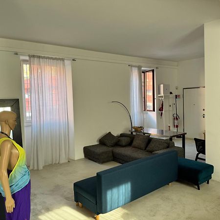 La Casa Di Wayne Villa Cologno Monzese Luaran gambar